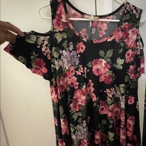 Floral Woman top